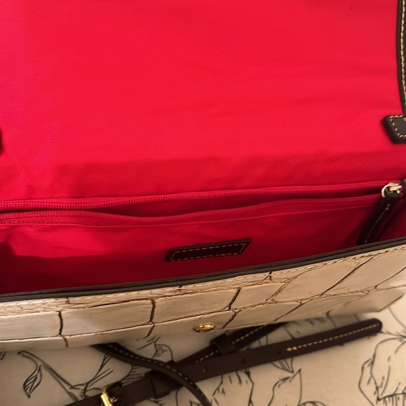 Handbag - Picture 5 of 6